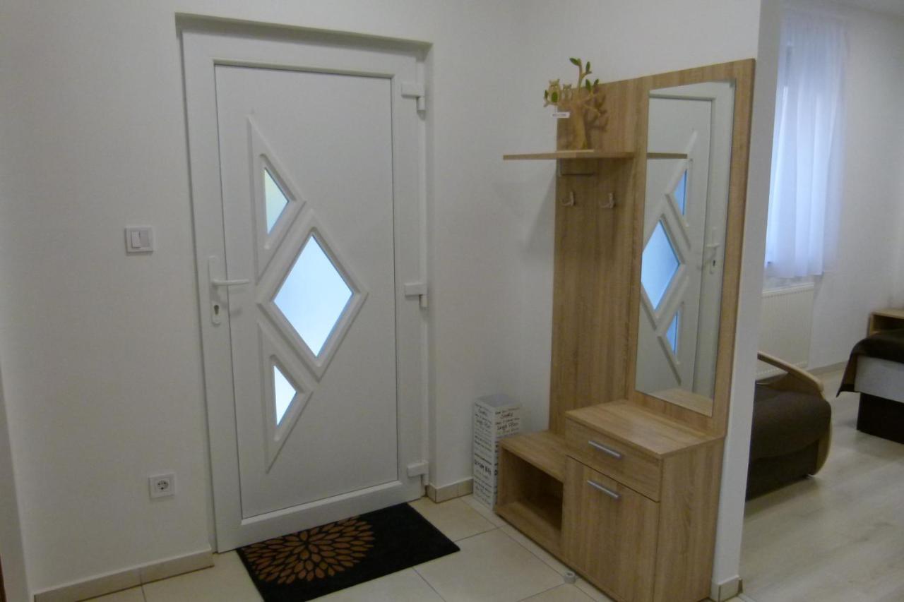 Wolf House Apartman Zalaegerszeg Exterior foto